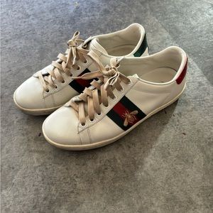 Gucci Size 7 Womens Sneakers